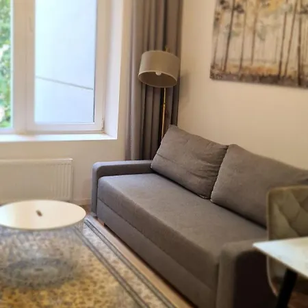 Stay In Kaunas City Center Laisves Avenue - Free Parking شقة