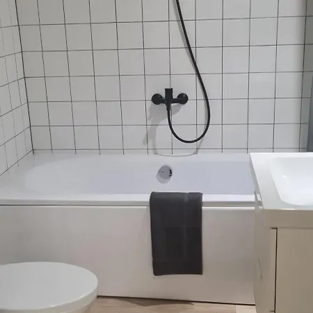 Stay In Kaunas City Center Laisves Avenue - Free Parking *